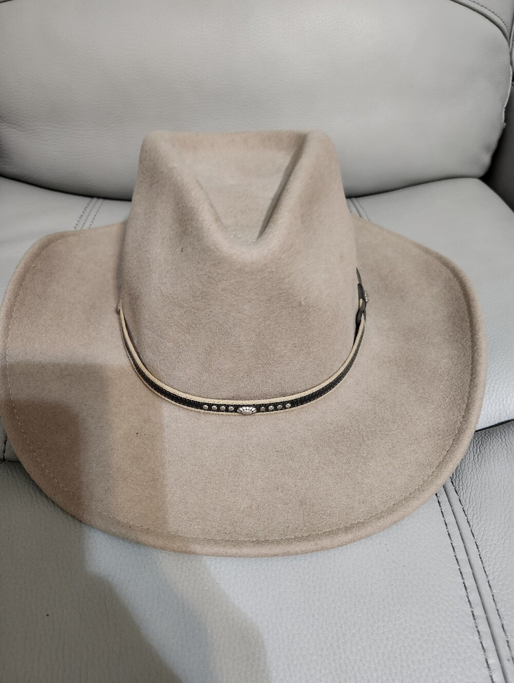 Classic Bailey Taupe Felt Western Hat with Decorative Band